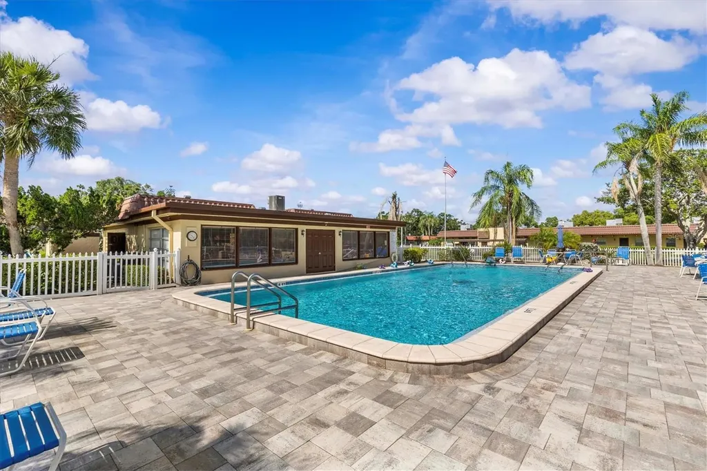 1701 Pinehurst Road Dunedin FL 34698