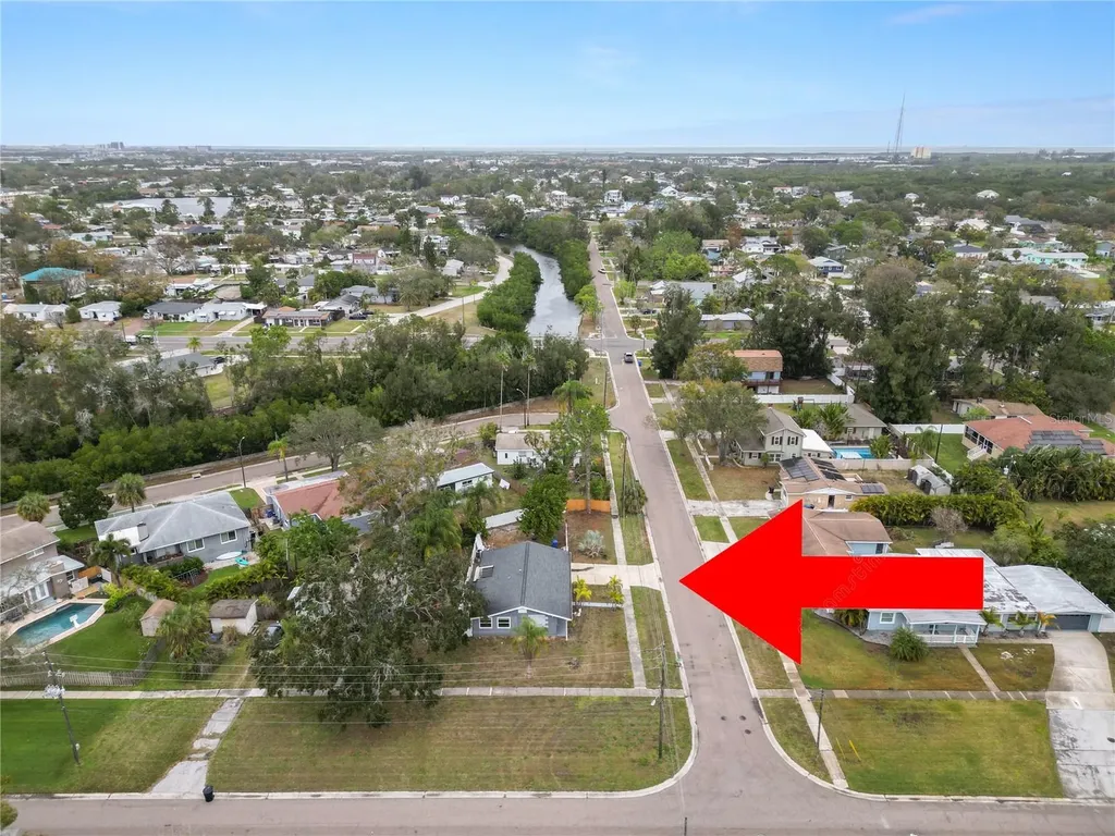 8100 Overlook Place NE St Petersburg FL 33702