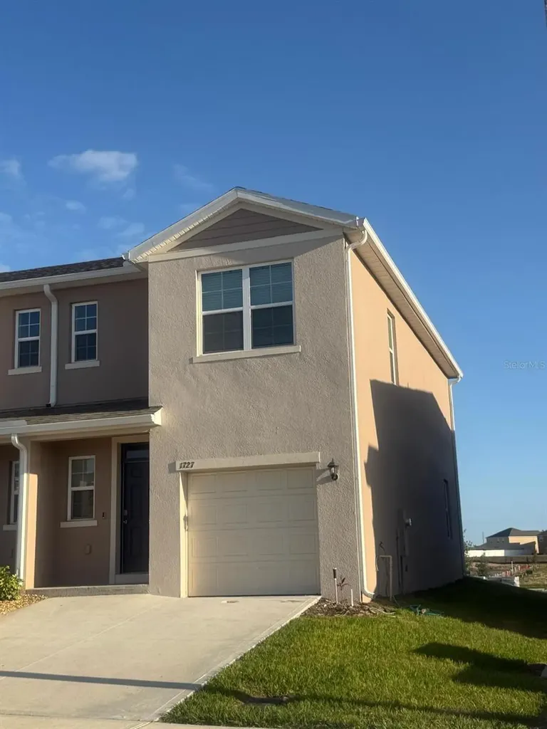 1727 Wooden Street Davenport FL 33837