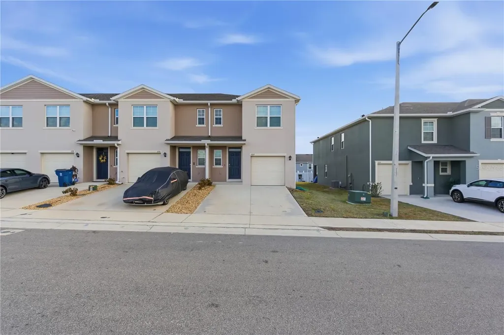 1727 Wooden Street Davenport FL 33837