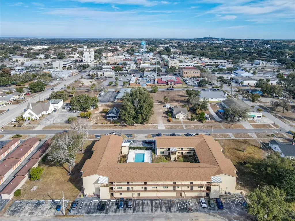 130 E Johnson Avenue Lake Wales FL 33853