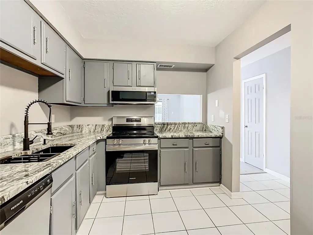 130 E Johnson Avenue Lake Wales FL 33853