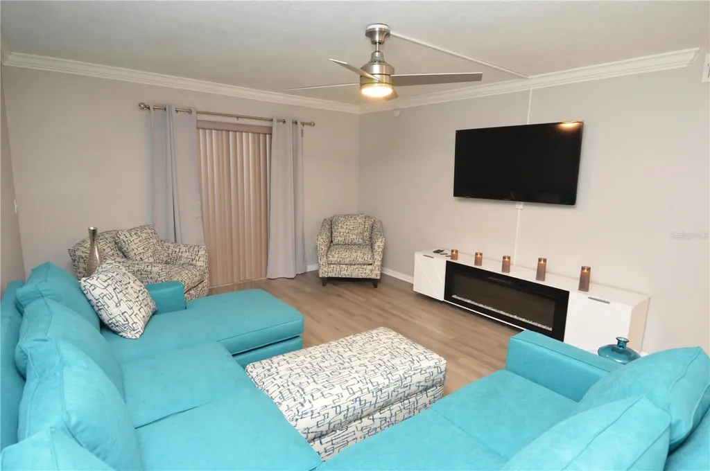 4908 38th Way S St Petersburg FL 33711