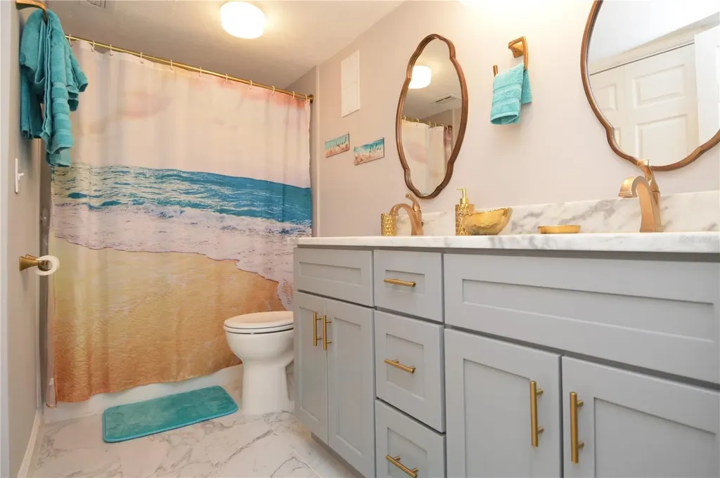 4908 38th Way S St Petersburg FL 33711