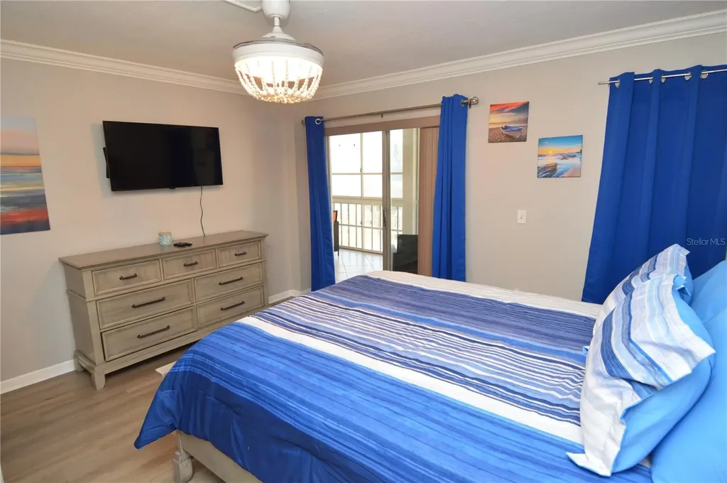 4908 38th Way S St Petersburg FL 33711