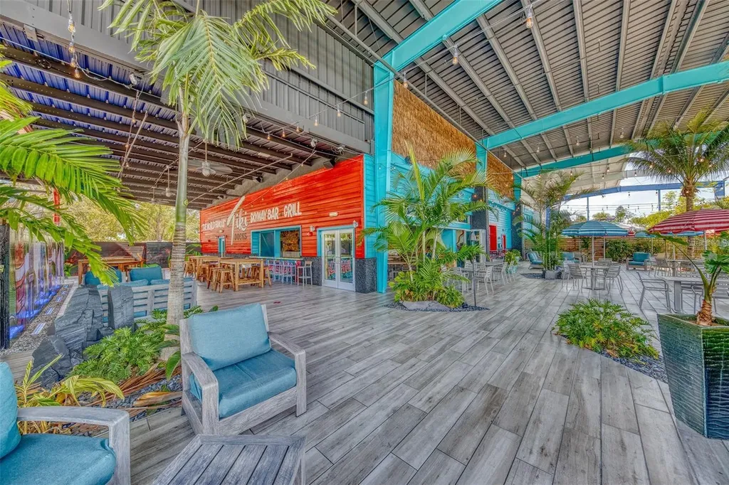 4908 38th Way S St Petersburg FL 33711