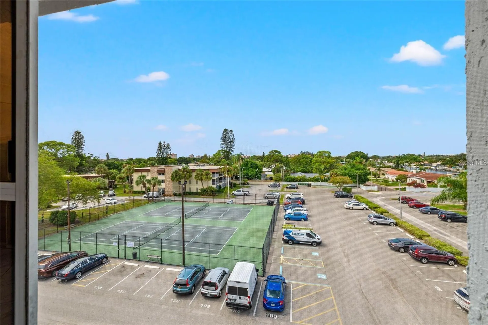 4908 38th Way S St Petersburg FL 33711