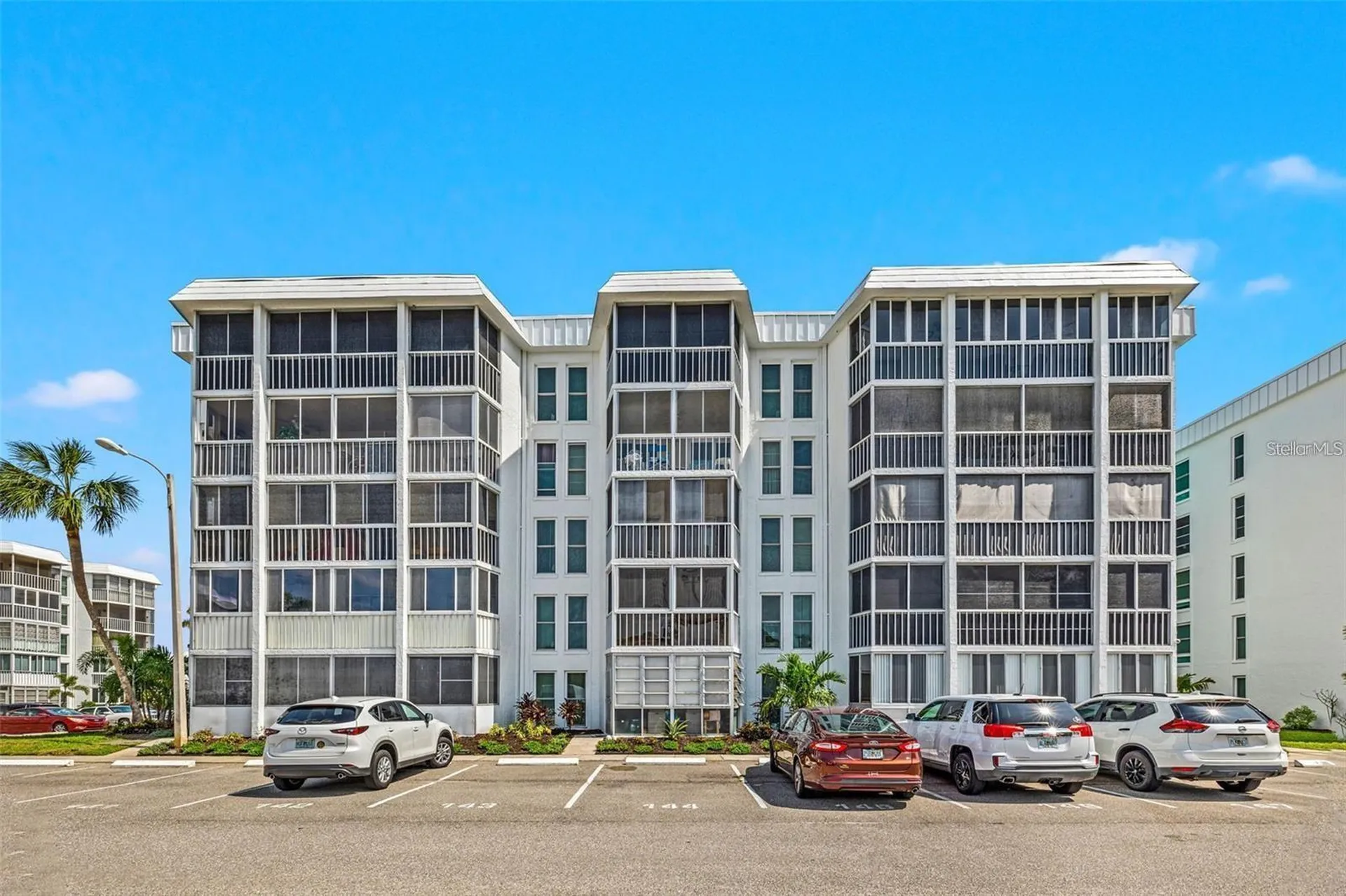 4908 38th Way S St Petersburg FL 33711