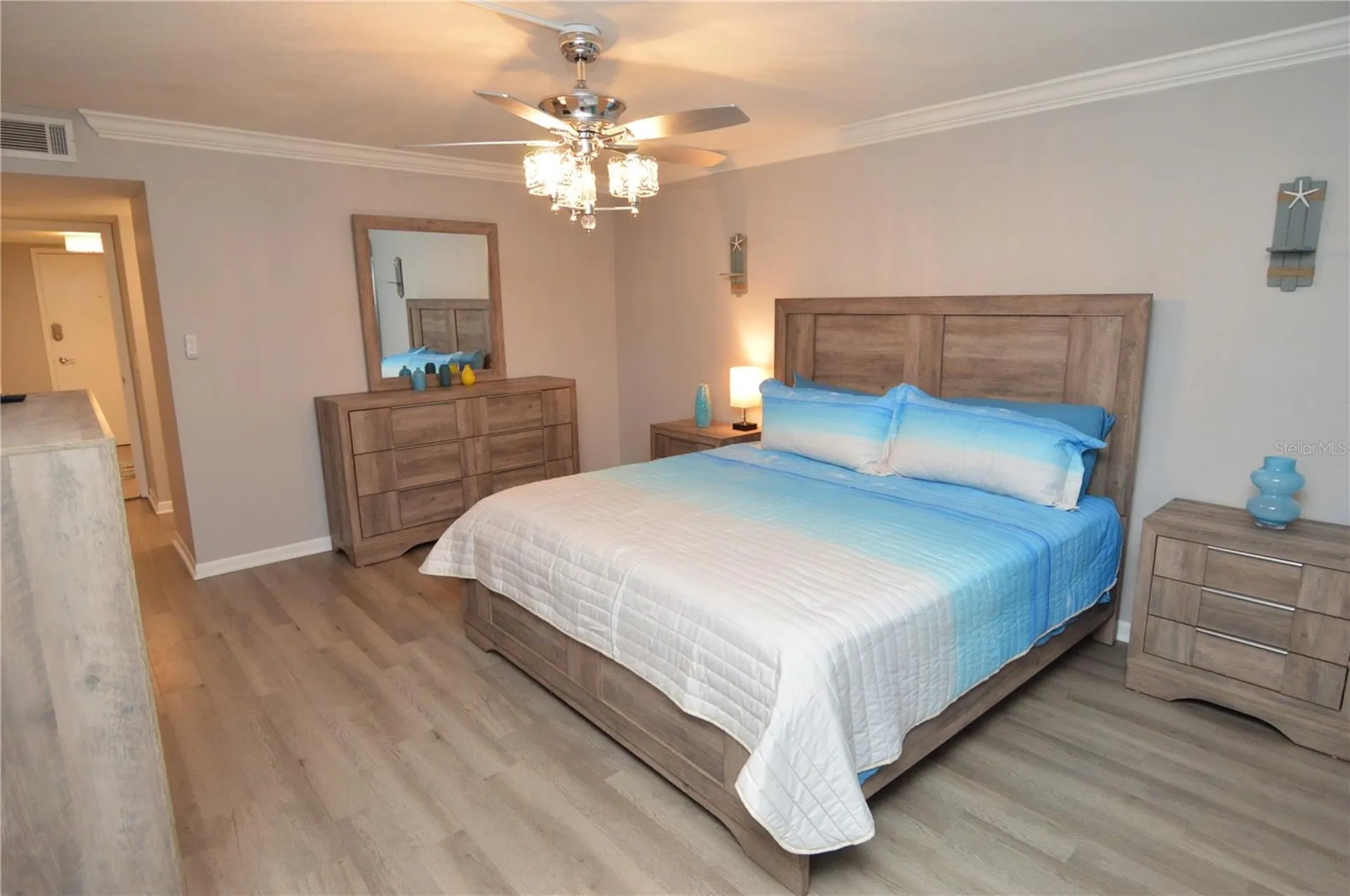 4908 38th Way S St Petersburg FL 33711