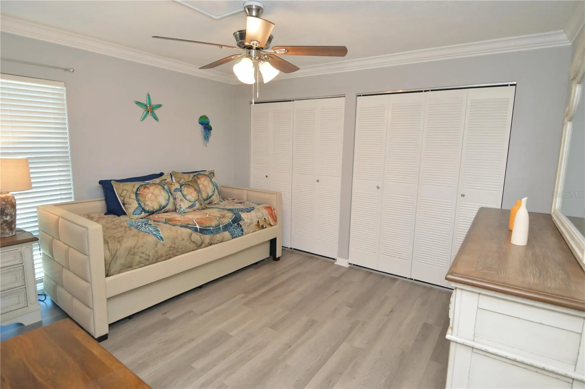 4908 38th Way S St Petersburg FL 33711