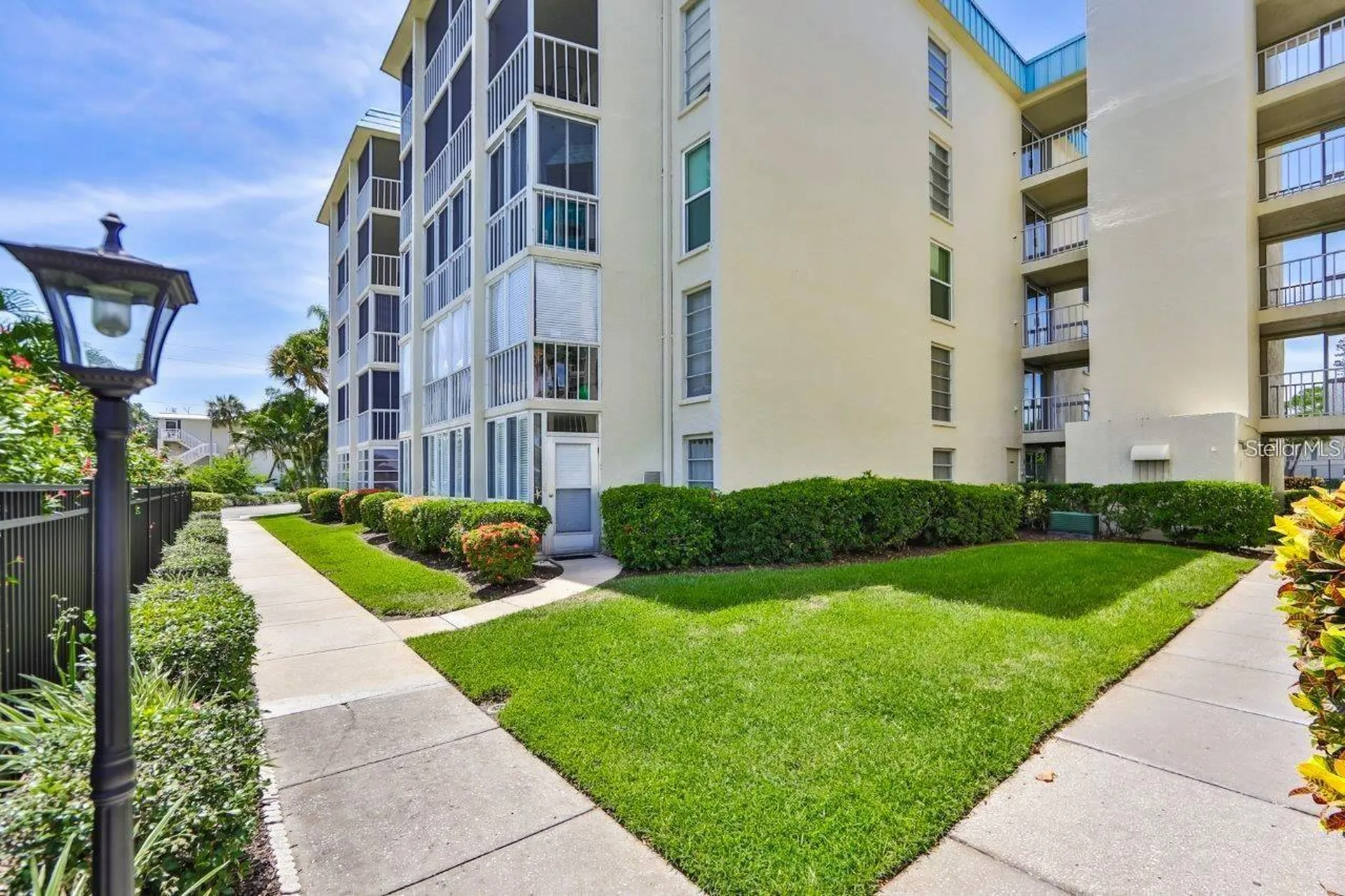 4908 38th Way S St Petersburg FL 33711