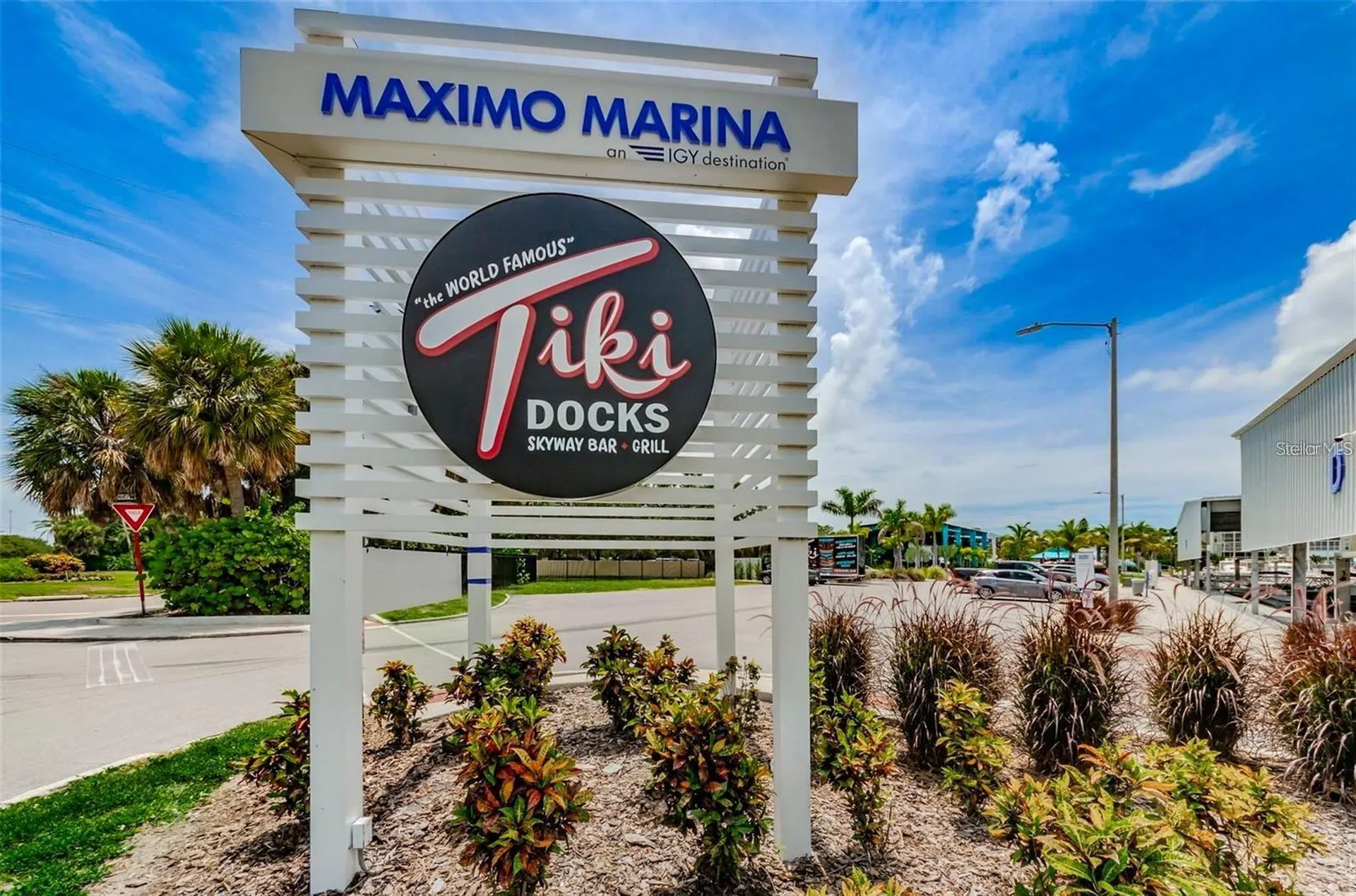 4908 38th Way S St Petersburg FL 33711