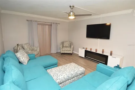 4908 38th Way S St Petersburg FL 33711
