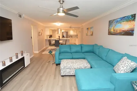 4908 38th Way S St Petersburg FL 33711