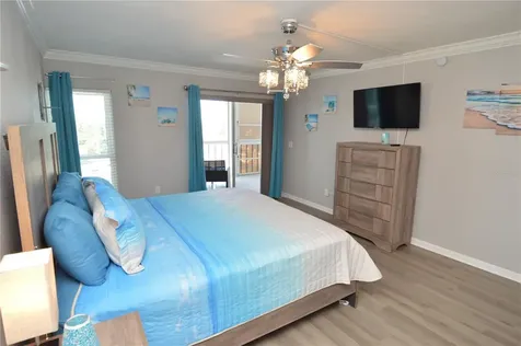 4908 38th Way S St Petersburg FL 33711
