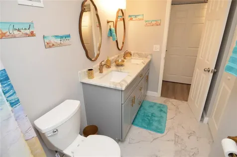 4908 38th Way S St Petersburg FL 33711