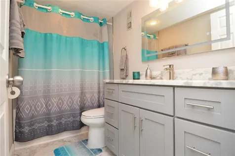 4908 38th Way S St Petersburg FL 33711