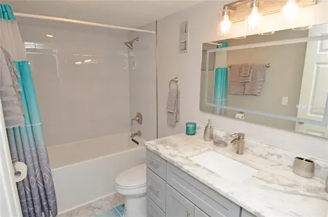 4908 38th Way S St Petersburg FL 33711