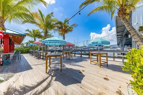 4908 38th Way S St Petersburg FL 33711