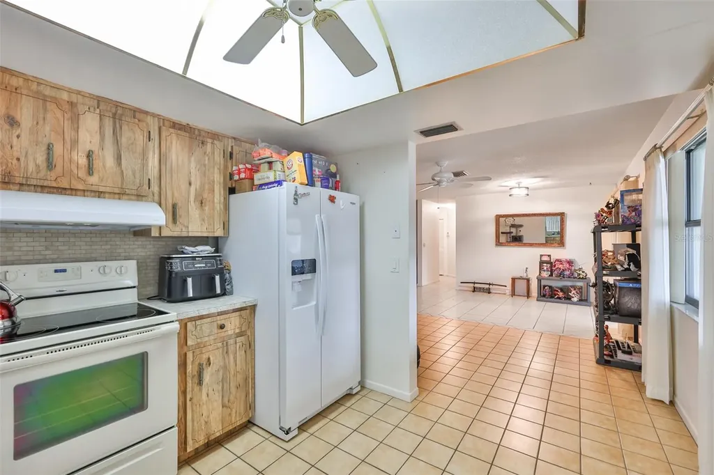 5534 22nd Avenue N St Petersburg FL 33710