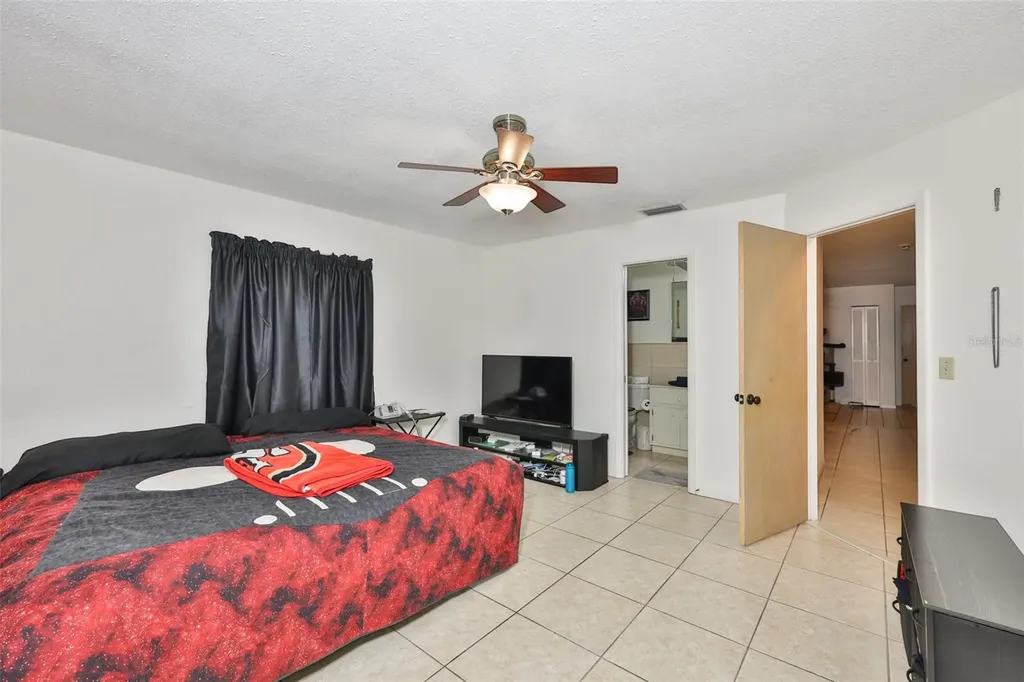 5534 22nd Avenue N St Petersburg FL 33710