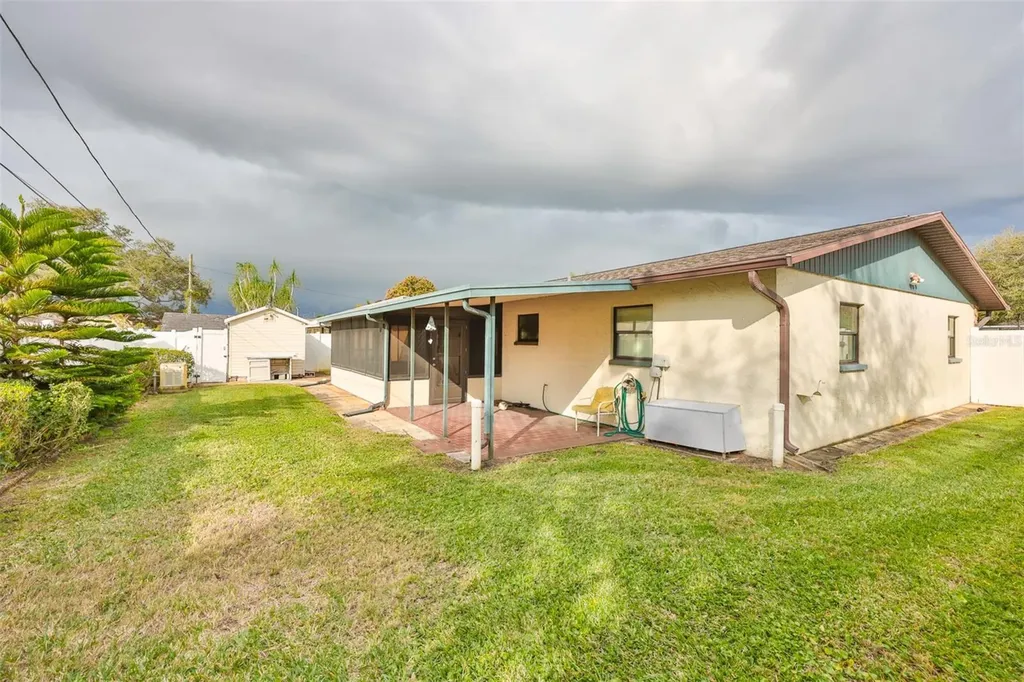 5534 22nd Avenue N St Petersburg FL 33710