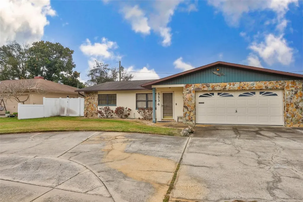 5534 22nd Avenue N St Petersburg FL 33710