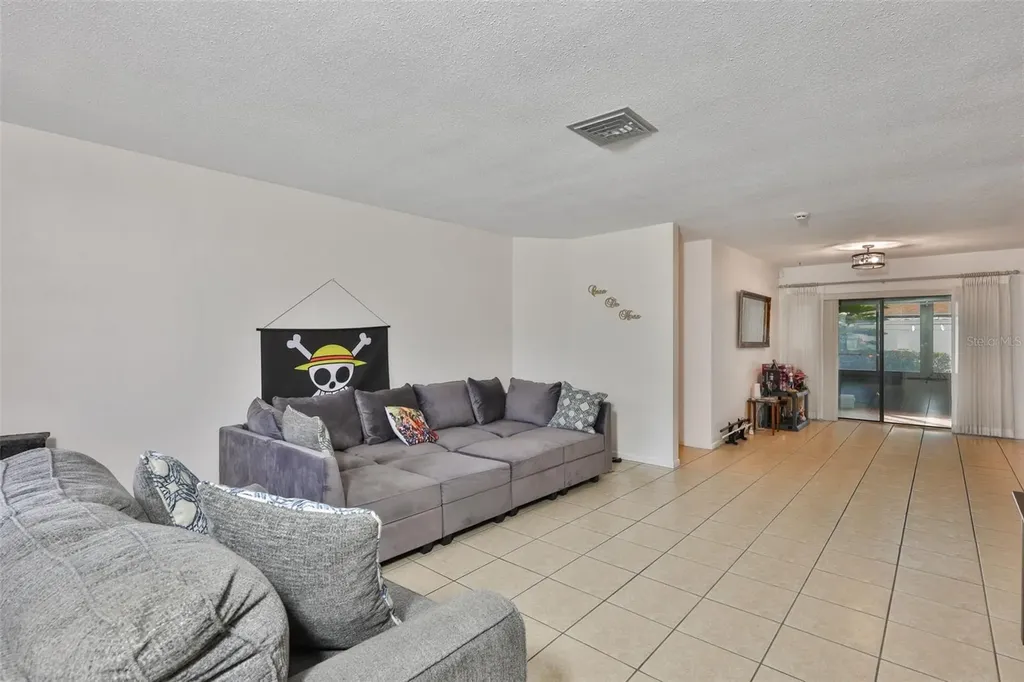 5534 22nd Avenue N St Petersburg FL 33710