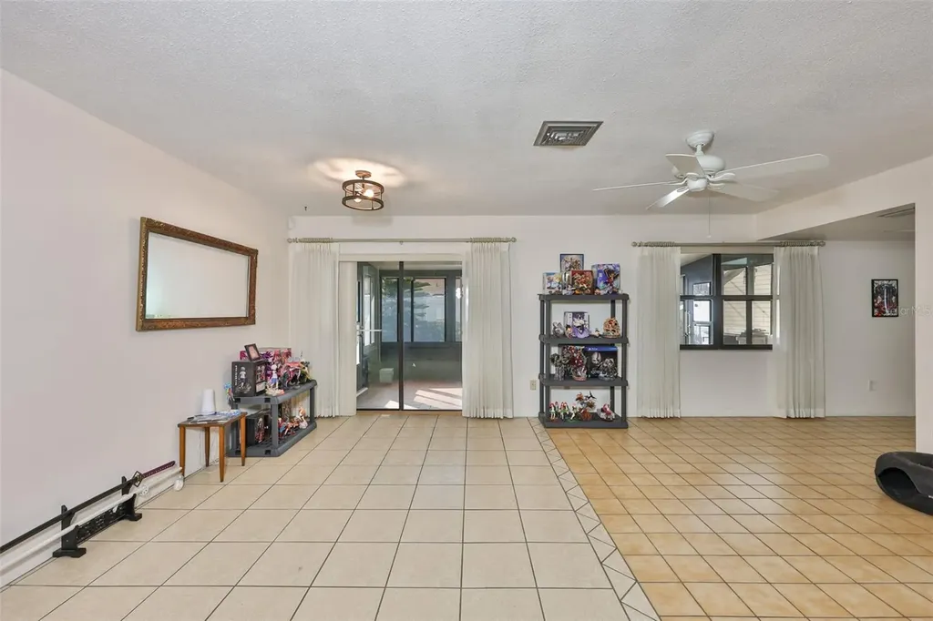 5534 22nd Avenue N St Petersburg FL 33710