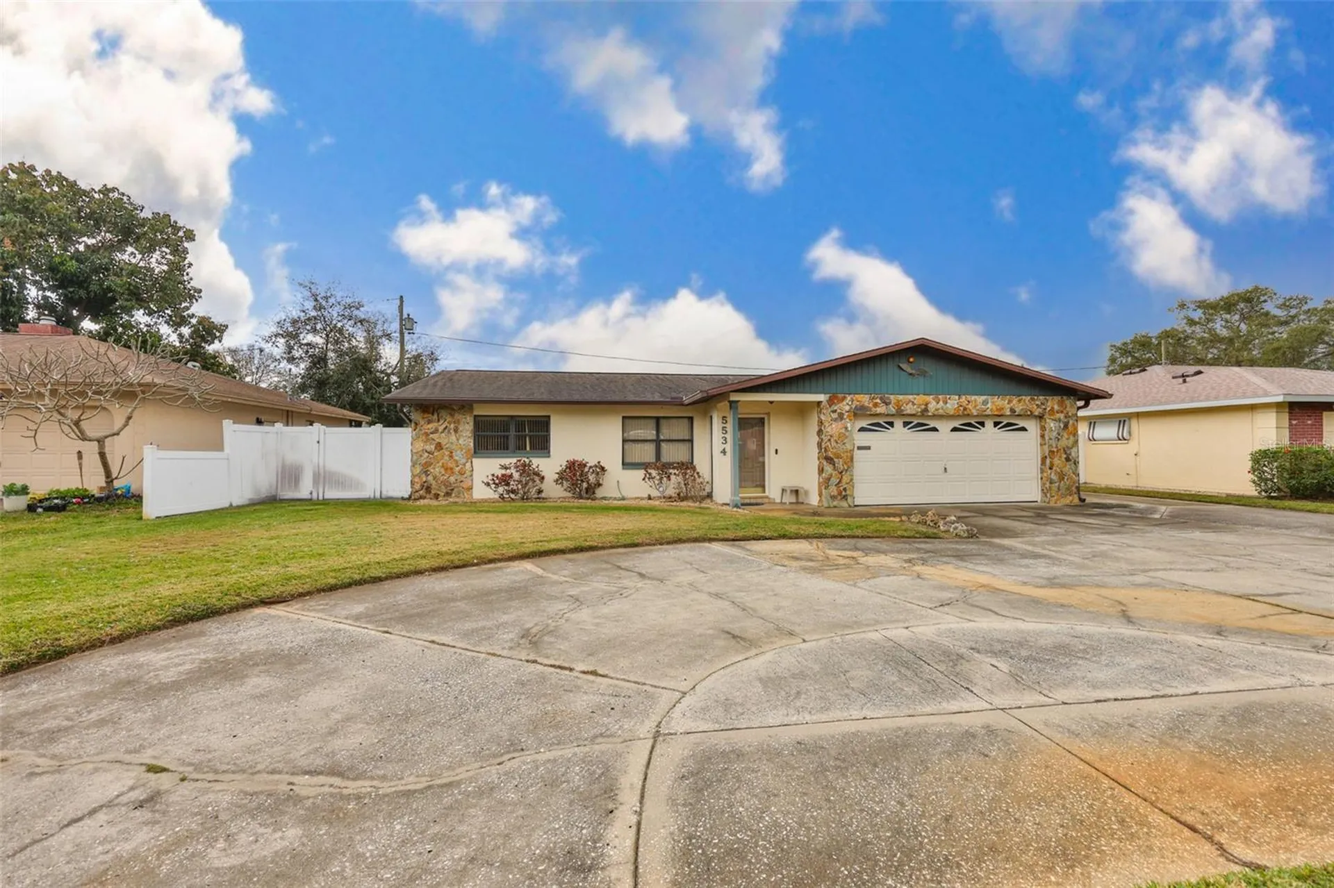 5534 22nd Avenue N St Petersburg FL 33710