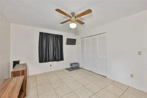 5534 22nd Avenue N St Petersburg FL 33710