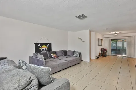 5534 22nd Avenue N St Petersburg FL 33710