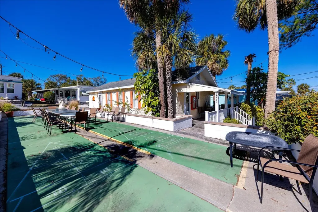 800 Chesapeake Drive Tarpon Springs FL 34689
