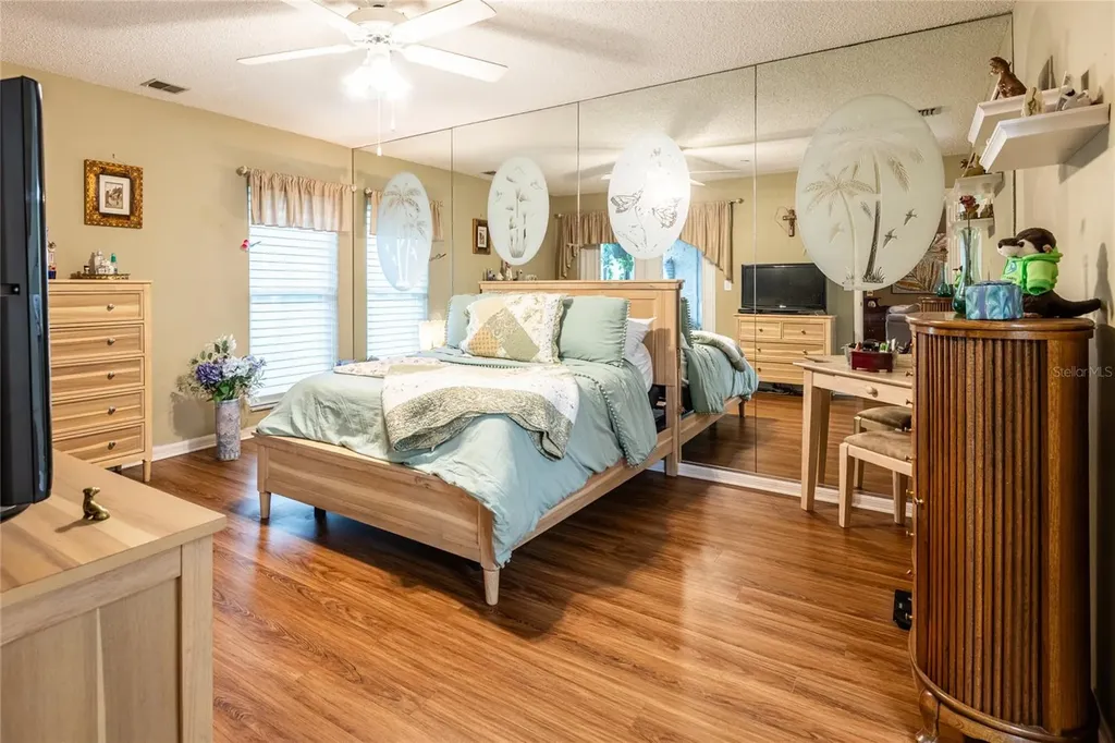 1801 E Lake Road Palm Harbor FL 34685
