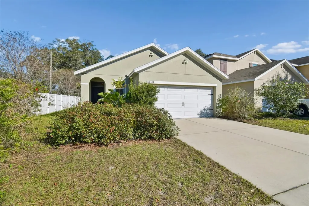 10104 Hawk Storm Avenue Tampa FL 33610