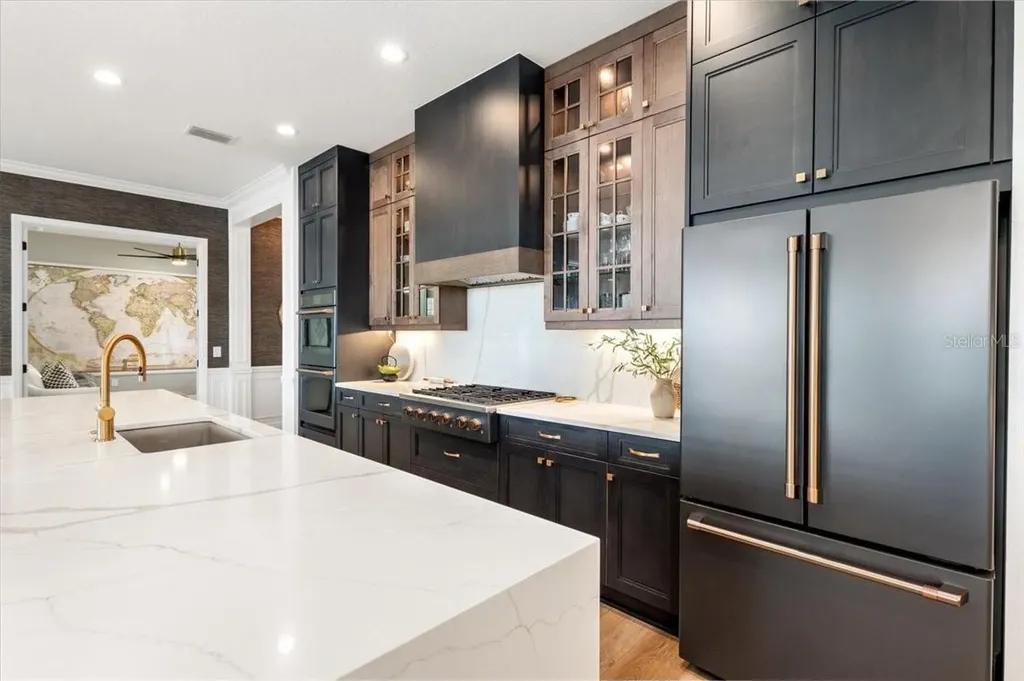 6349 Isla Del Ray Avenue Sarasota FL 34240