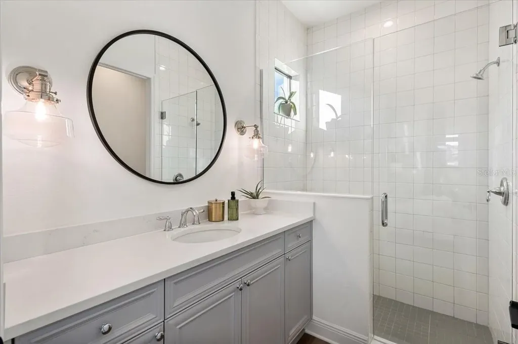 6349 Isla Del Ray Avenue Sarasota FL 34240