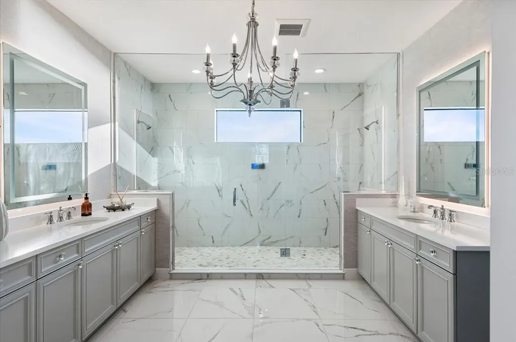 6349 Isla Del Ray Avenue Sarasota FL 34240