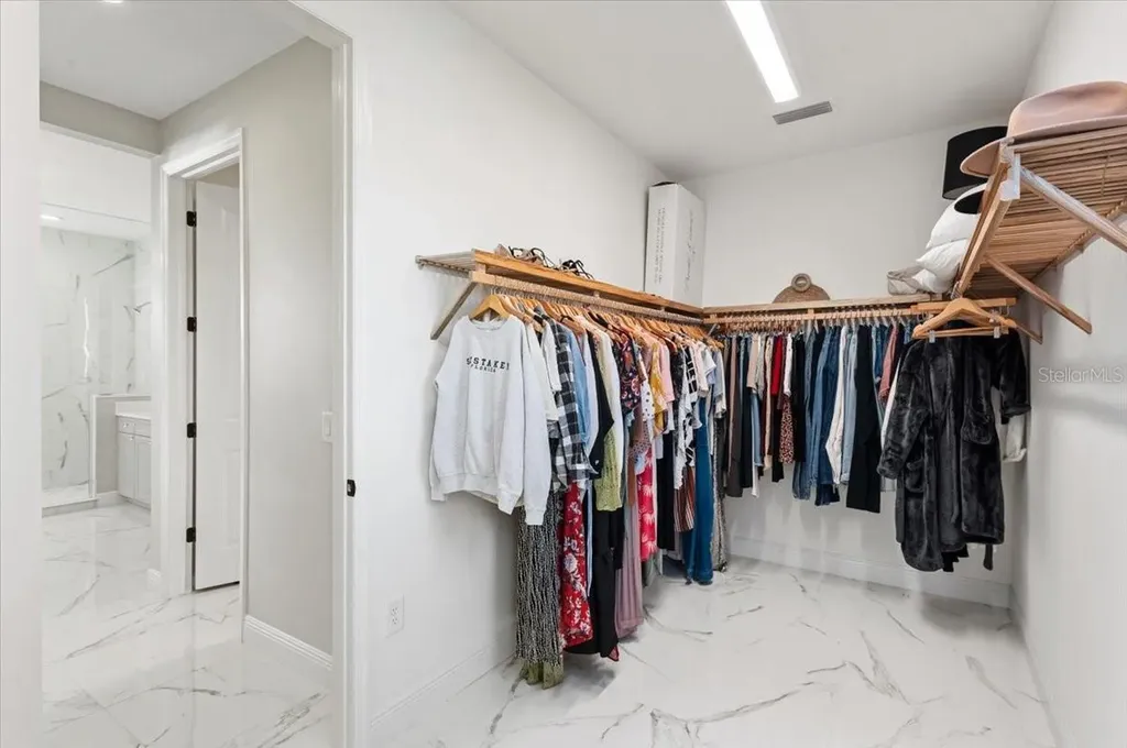 6349 Isla Del Ray Avenue Sarasota FL 34240