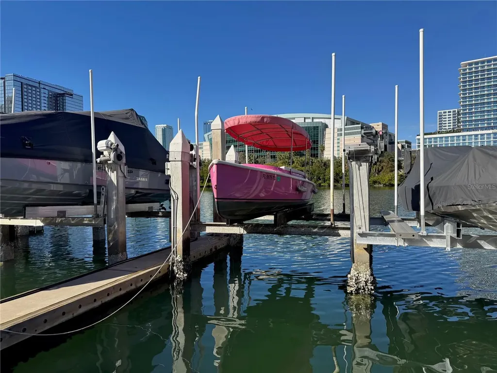 13 Crimson Harbour Marina Tampa FL 33602