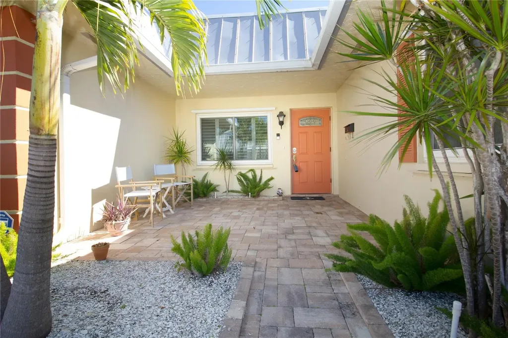 6575 Green Valley Drive Seminole FL 33777