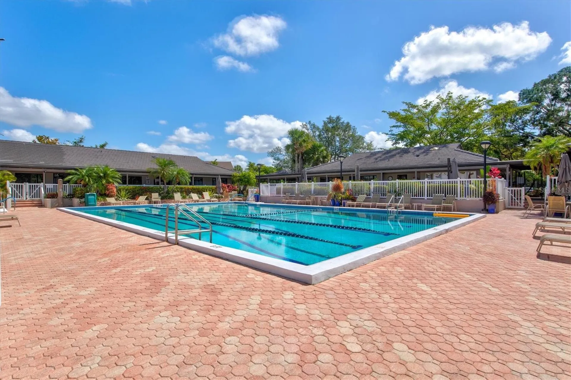 1648 Starling Drive Sarasota FL 34231