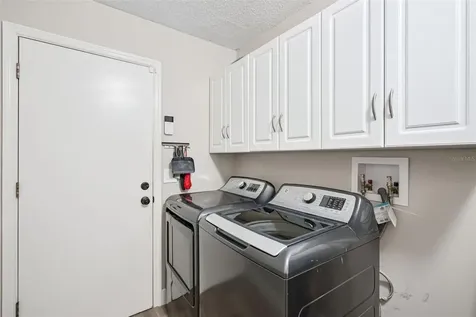 307 Oak Leaf Circle Lake Mary FL 32746