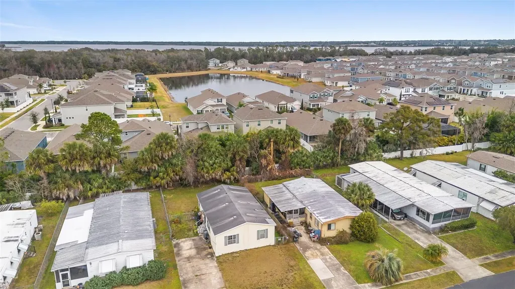 122 Leisure World Drive N Debary FL 32713