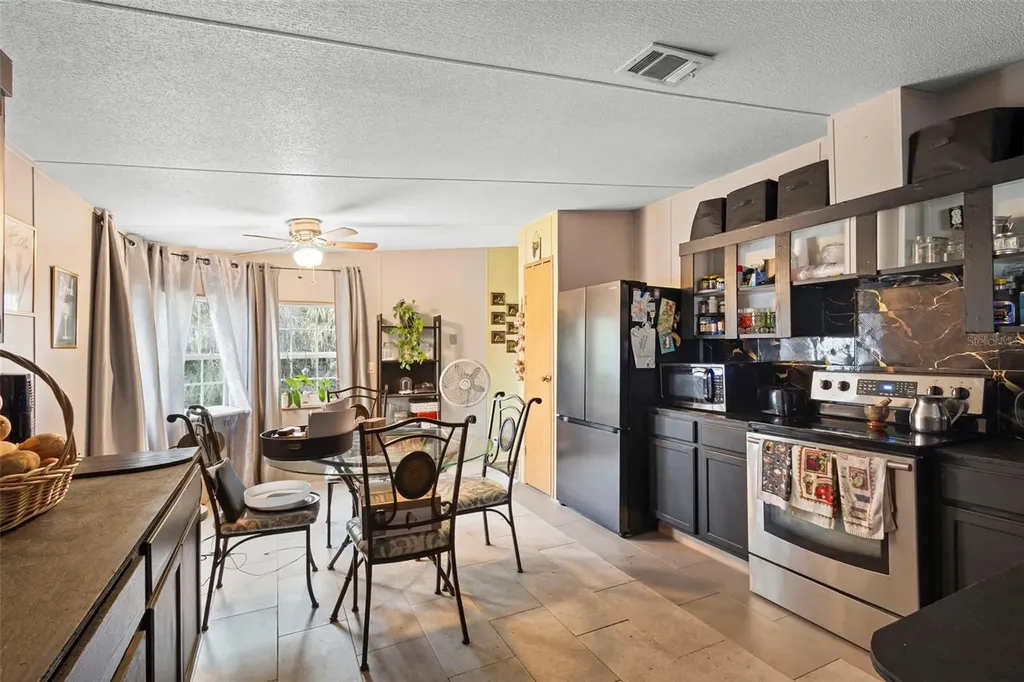 122 Leisure World Drive N Debary FL 32713