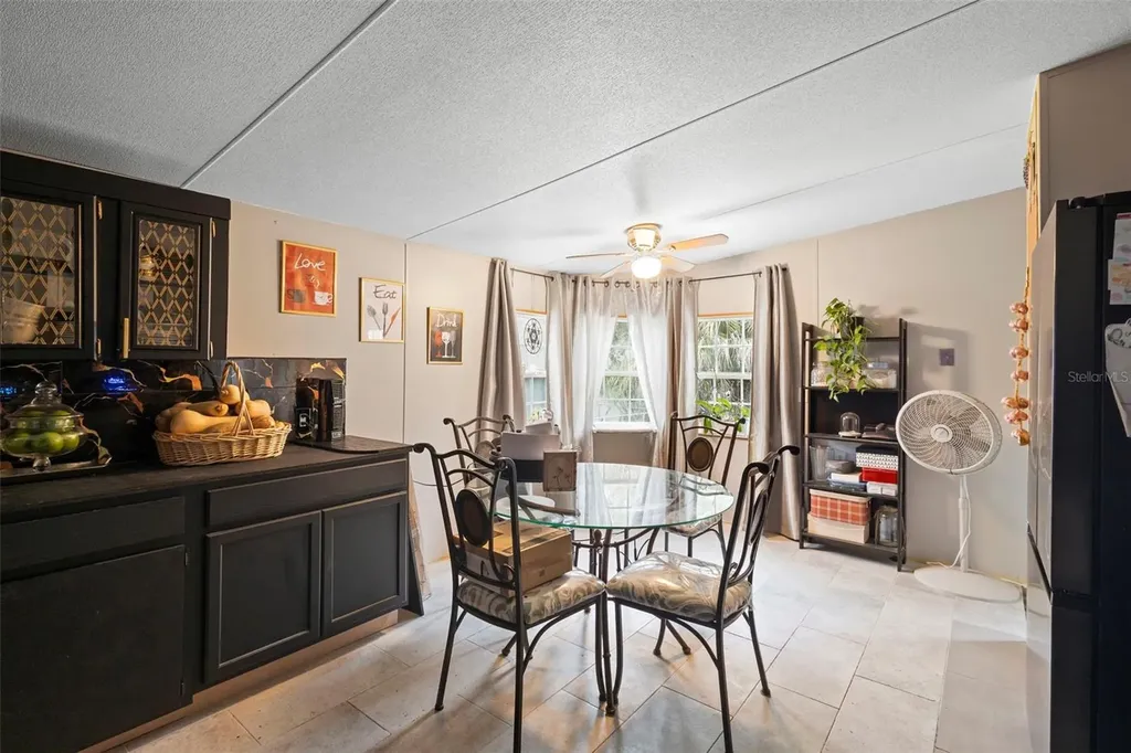 122 Leisure World Drive N Debary FL 32713