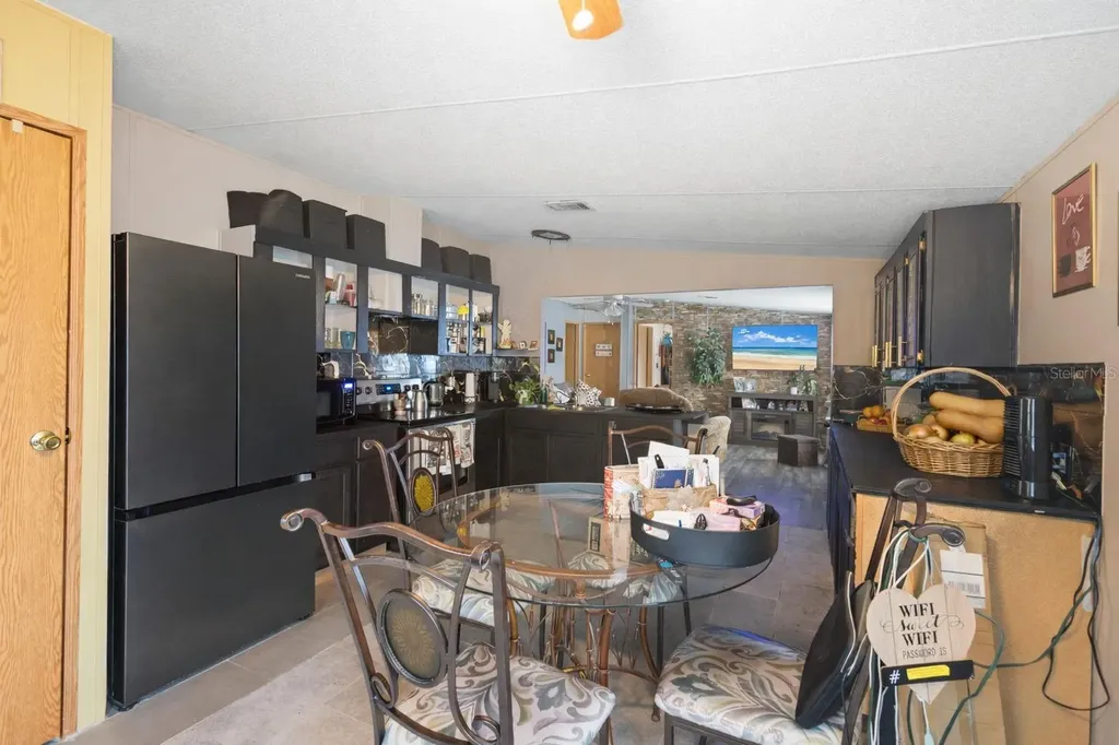 122 Leisure World Drive N Debary FL 32713