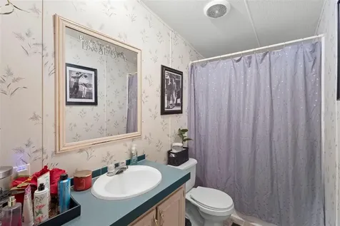 122 Leisure World Drive N Debary FL 32713