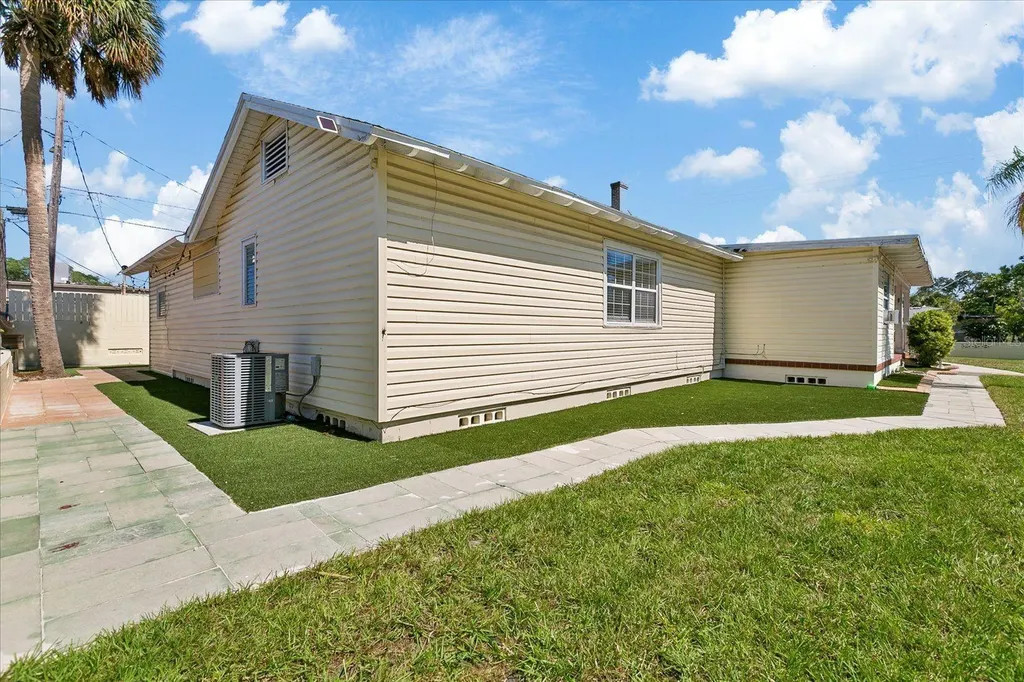 3801 1st Avenue S St Petersburg FL 33711