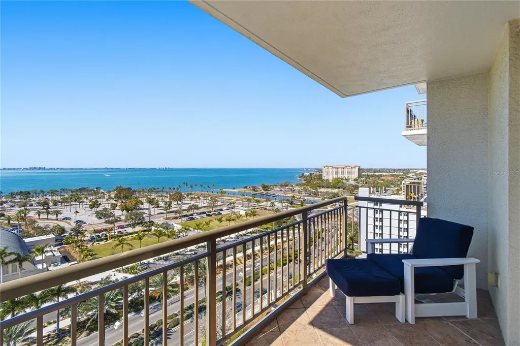 800 N Tamiami Trail Sarasota FL 34236